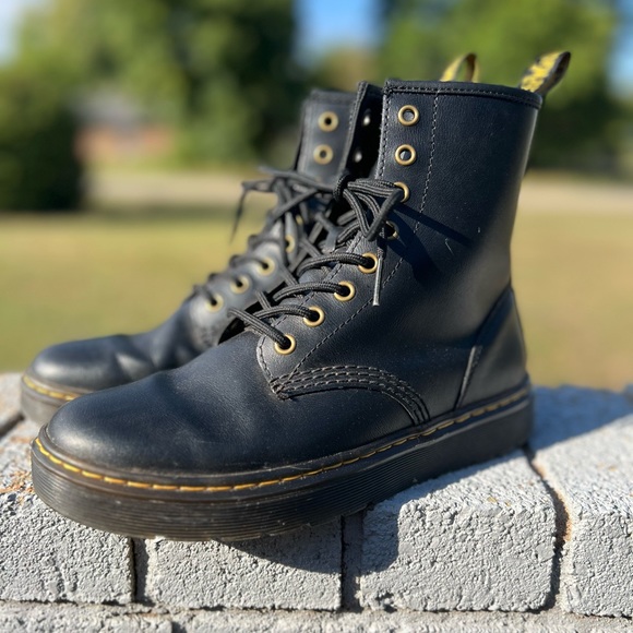 Dr. Martens Zavala Black Boots Women’s 7 - Picture 7 of 7